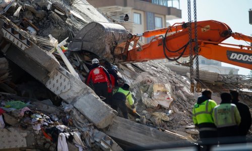 Britanski stručnjak: Turska je težila gospodarskom rastu nauštrb gradnje. Turci se pitaju gdje je završio porez na potres