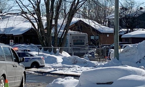 Montreal: Autobus se zaletio u vrtić, dvoje djece poginulo