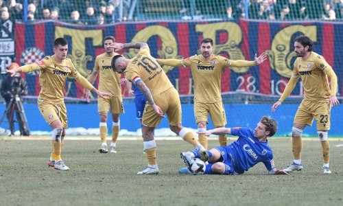 [VIDEO/FOTO] Ludo drugo poluvrijeme u Varaždinu; Hajduk je nakon crvenog kartona napunio mrežu domaćina