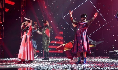 Nakon što je u 24 sata nastup na Dori pogledan više od 1,6 milijuna puta, Let 3 našao se među favoritima Eurosonga