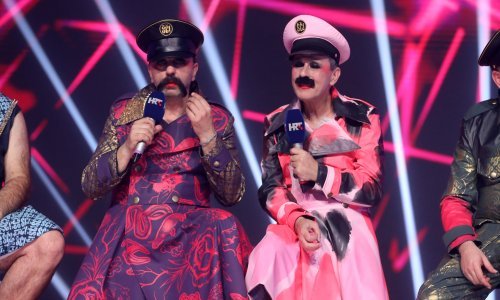 Pjesma koja je izazvala pravu buru u javnosti: Znate li što je ŠČ, tko je traktor, a tko mama u stihovima Leta 3?