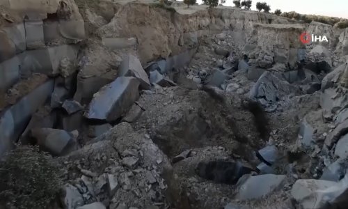 [VIDEO] Pogledajte snimku koja najbolje pokazuje razornu snagu potresa u Turskoj i Siriji: Otvorila se golema pukotina