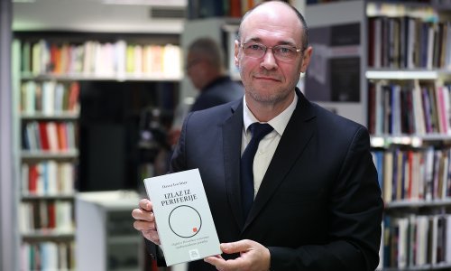 [FOTO] HDZ-ov Davor Ivo Stier predstavio knjigu: Evo koje su se političke face okupile na promociji