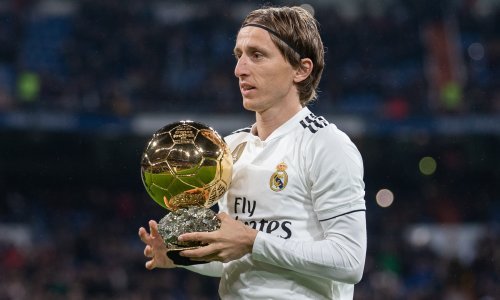 Poznati nogometni magazin FourFourTwo Luku Modrića uvrstio među 50 najboljih svih vremena; Hrvat je daleko od TOP 10, ali...