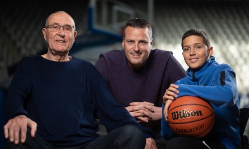 Tri generacije Jeraka: Legendarna zadarska košarkaška obitelj gazi u nove izazove, doznajte kako studirati na moru i baviti se sportom