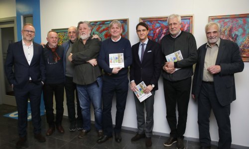 Otvorena je izložba grupe Contra, obuhvaća trideset likovnih djela petorice istaknutih akademskih slikara