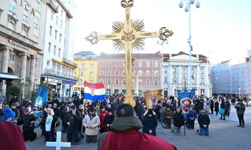 Rasprava o moliteljima: Ovdje se molitva koristi za pitanje društvene moći, sami su rekli da idu za osvajanjem Hrvatske