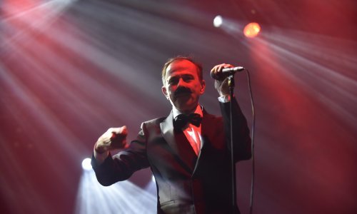 Let 3 kakav još niste vidjeli: Na pozornicu stigli u najelegantnijem mogućem izdanju - smokinzima i napravili show