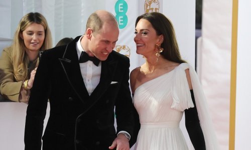 Kate Middleton začinila zajednički izlazak: Nježno 'zašlatala' princa Williama