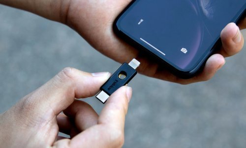 Otključavanje iPhonea fizičkim ključem? Pogledajte kako to funkcionira