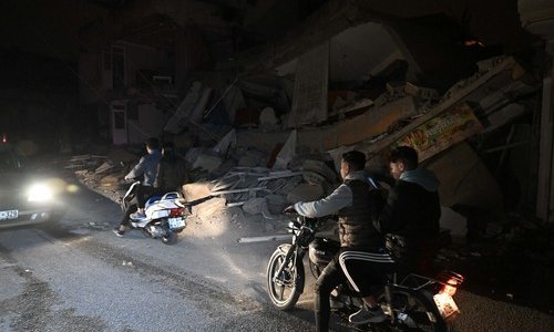 [VIDEO/FOTO] U novom snažnom potresu na jugu Turske poginule tri osobe, više od 200 ranjenih