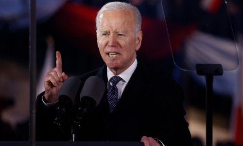 Biden kritizira republikance koji umanjuju važnost napada na Capitol: 'Kako se usuđuju?'
