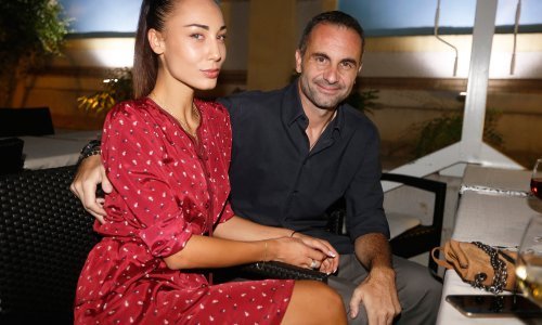 Atraktivna djevojka Joška Lokasa ne skida se iz zanimljivih kupaćih kostima