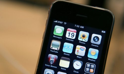 Pogledajte za koliko je prodan ovaj iPhone iz 2007. godine