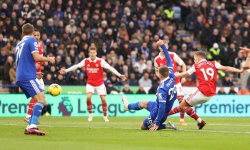 [FOTO] Arsenalu super važan trijumf kod Leicestera; Southampton bez pomoći Hrvata poražen u derbiju začelja
