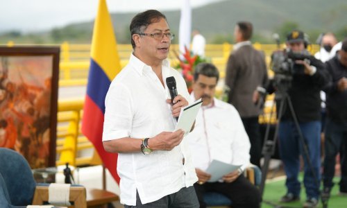 Kolumbijska vlada priznala ELN-u status 'naoružane pobunjeničke političke organizacije'