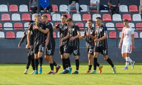 Tužna situacija u slavnom hrvatskom prvoligašu; očajni igrači klečali su za vrijeme utakmice