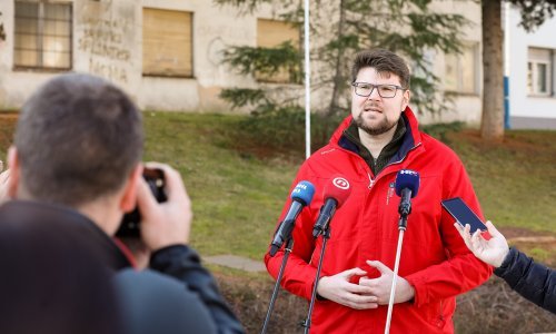 'Zbog nesposobnosti ministarstva, pacijenti ne mogu dobiti zdravstvenu zaštitu na vrijeme'