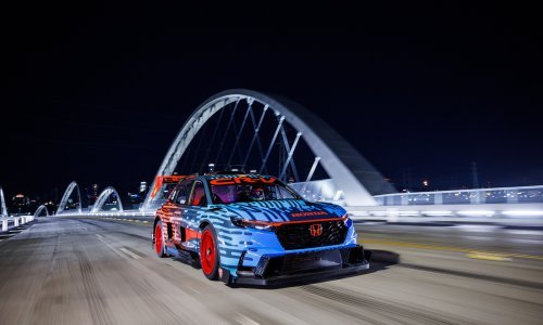 [FOTO/VIDEO] Honda predstavila trkaći CR-V Hybrid Racer; Hibridni bolid za NTT Indycar seriju
