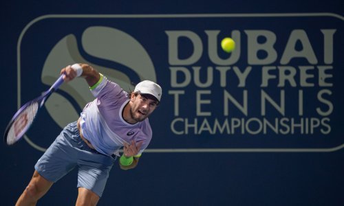 Borna Ćorić preokretom do četvrtfinala turnira u Dubaiju