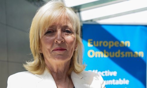 Šutnja EU o razgovorima s Pfizerom raspiruje nepovjerenje