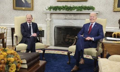 SAD šalje Ukrajini novi paket pomoći s lansirnim mostovima; Biden zavalio Scholzu na povijesnim odlukama