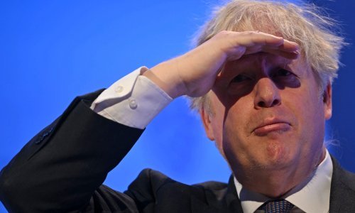 Britance razljutilo novo izvješće; Boris Johnson predložio oca za viteza
