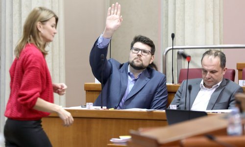 SDP duguje osam milijuna kuna, a evo koje još parlamentarne stranke posluju s minusom