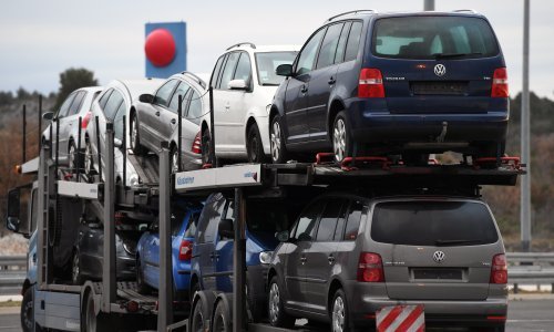 Europska autoindustrija u krizi: Radnicima nude sve što požele samo da se ostave posla i postanu vozači kamiona