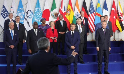 Zbog dužnosnika koji je putovao na račun katarske vlade EK pooštrava pravila o službenim putovanjima