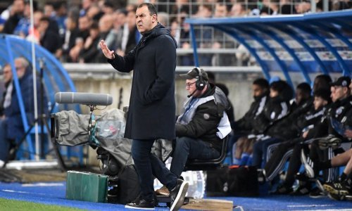 Podnio je ostavku jer rezultati su bili očajni, a uz sve to, i u svlačioni se koristio drskim i seksističkim komentarima