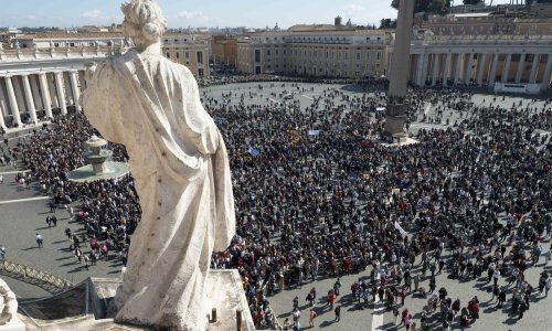 Položaj žena u Vatikanu? Papine reforme su kozmetičke, žene i dalje trpe omalovažavanje, najviše među svećenstvom