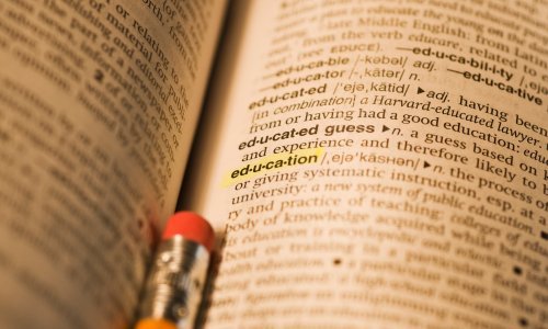 Znate li što je javnozborac? Provjerite uži krug tradicionalnog natječaja za novu hrvatsku riječ