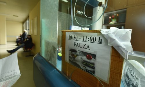 Krajem veljače 0,9 posto više zaposlenih nego godinu prije, najveći rast u javnoj upravi