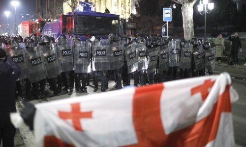 [FOTO] Gruzijska vladajuća stranka odustala od spornog zakona nakon bunta građana