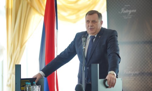 Dodik otvoreno izvrijeđao novinare koji kritički pišu o njemu