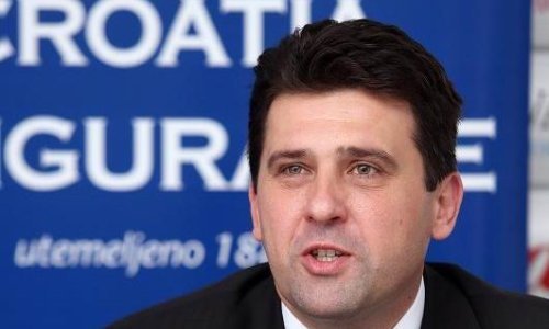 Adris gasi Croatia Lloyd i cilja na Sava Re