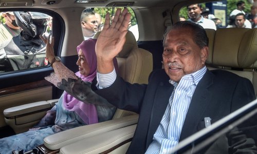 Bivši malezijski premijer Muhyiddin optužen za zlouporabu ovlasti i pranje novca