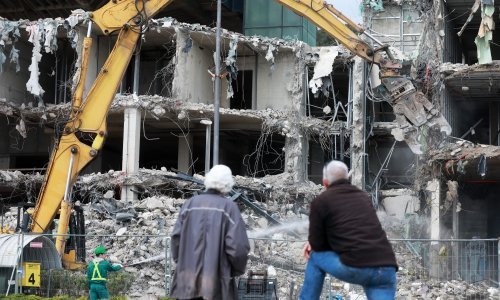[FOTO] Nastavljeno rušenje hotela Marjan: Pogledajte što je privuklo pažnju građana
