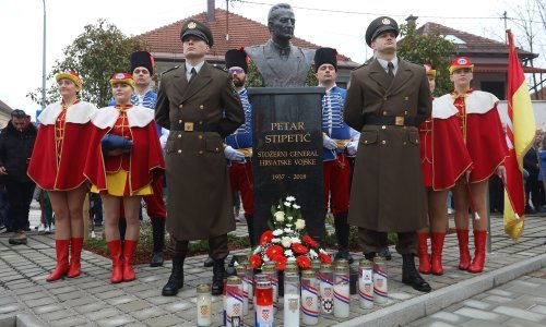Bjelovar dobiva bistu i ulicu generala Petra Stipetića