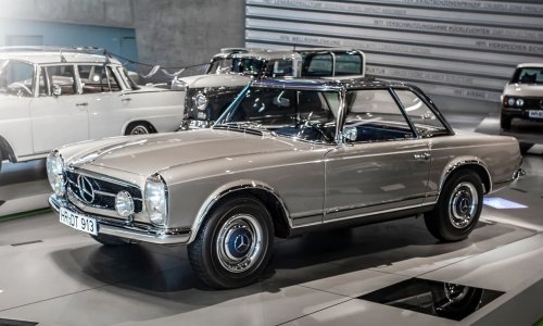 [FOTOPRIČA] Mercedes-Benz 230 SL slavi 60. rođendan: Sportski, udoban i prekretnica u razvoju sigurnosti