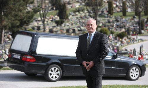 Samoborski pogrebnik želi osnovati pogrebni institut: Hoćemo li se kremirati tekućim dušikom ili se pretvarati u kompost?