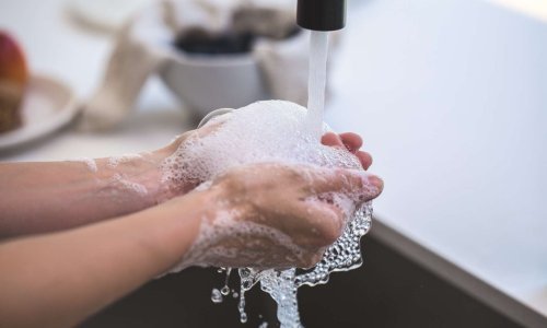 Sedam načina da koristite manje vode kod kuće i prestanete prazniti svoj novčanik