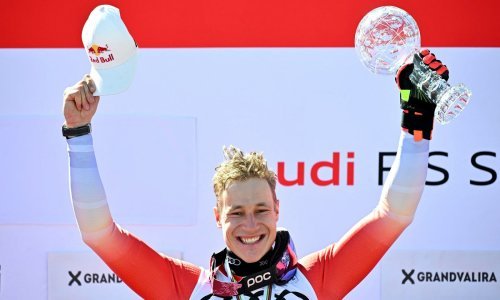 Marco Odermatt je kralj skijaških staza. Jedina utrka koju vodi je s ona s umirovljenim Hermannom Maierom