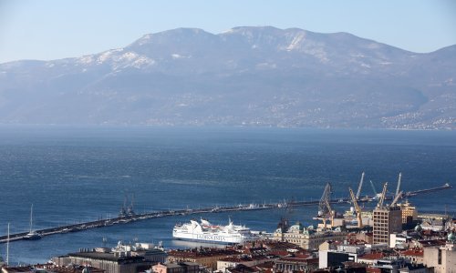 Zatvara se Riječki zaljev, u planu evakuacija građana - tko nema gdje, može u Dvoranu mladosti