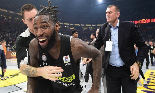 Objavljena je kazna centru Partizana zbog udaranja igrača Zvezde; suspendiran je na tri utakmice, a dobio je i po džepu!