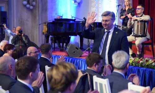 Plenković na obljetnici HDZ-a Istre: Zbog izbora oporba će stalno nametati krizu