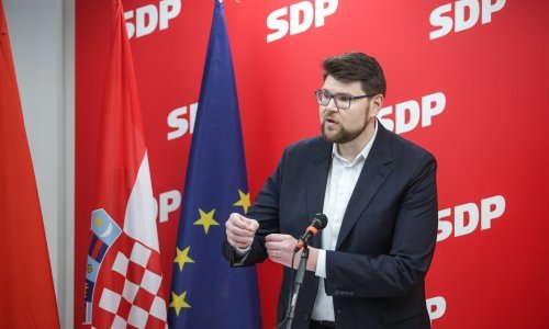 Grbin: 'Borimo se za standard građana i protiv potpune nesposobnosti vlasti'