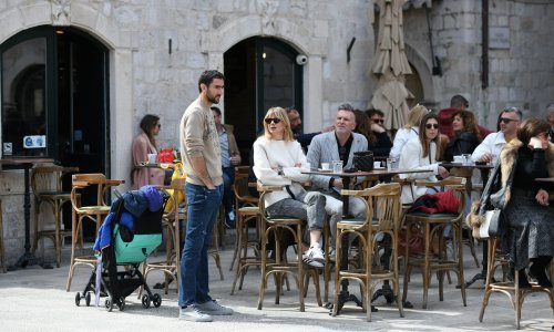 Đir po Stradunu: Marin Čilić uživa na jugu s obitelji