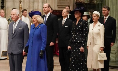 Kralj Charles prisjetio se pokojne majke prvoga Majčinog dana od njezine smrti